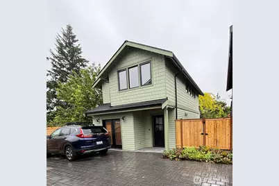522 NE 89th Street #B, Seattle, WA 98115 - Photo 1
