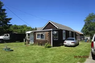 317 1st St, Cosmopolis, WA 98537 - Photo 1