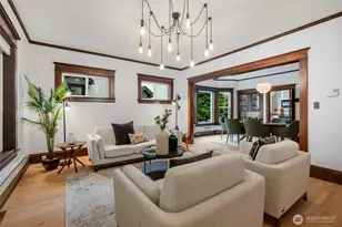2309 10th Ave E, Seattle, WA 98102 - Photo 1