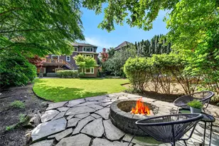 25720 NE 4th Pl, Sammamish, WA 98074 - Photo 1