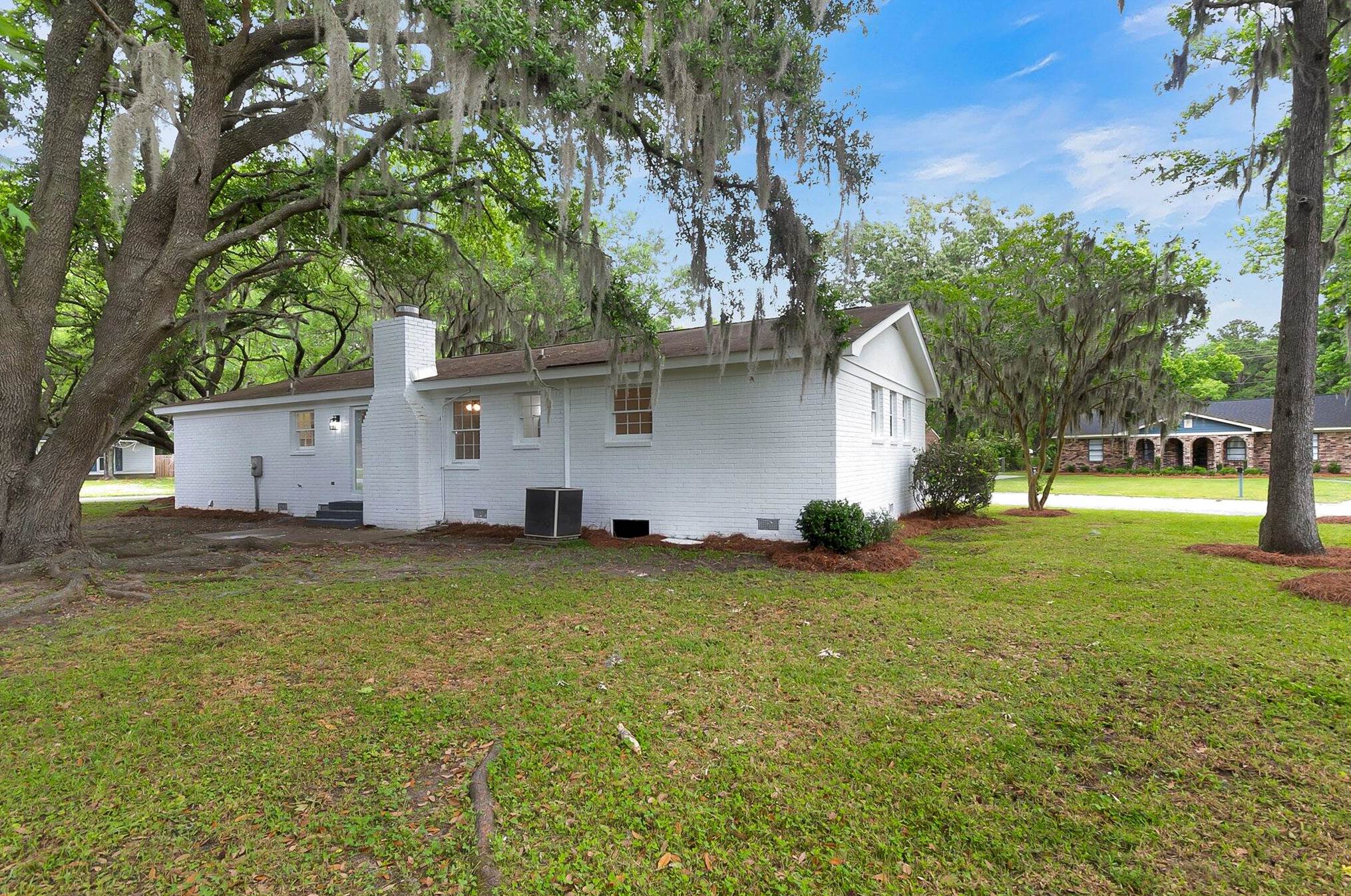 4317 Cheviot Dr, Charleston SC  29418-5204 exterior