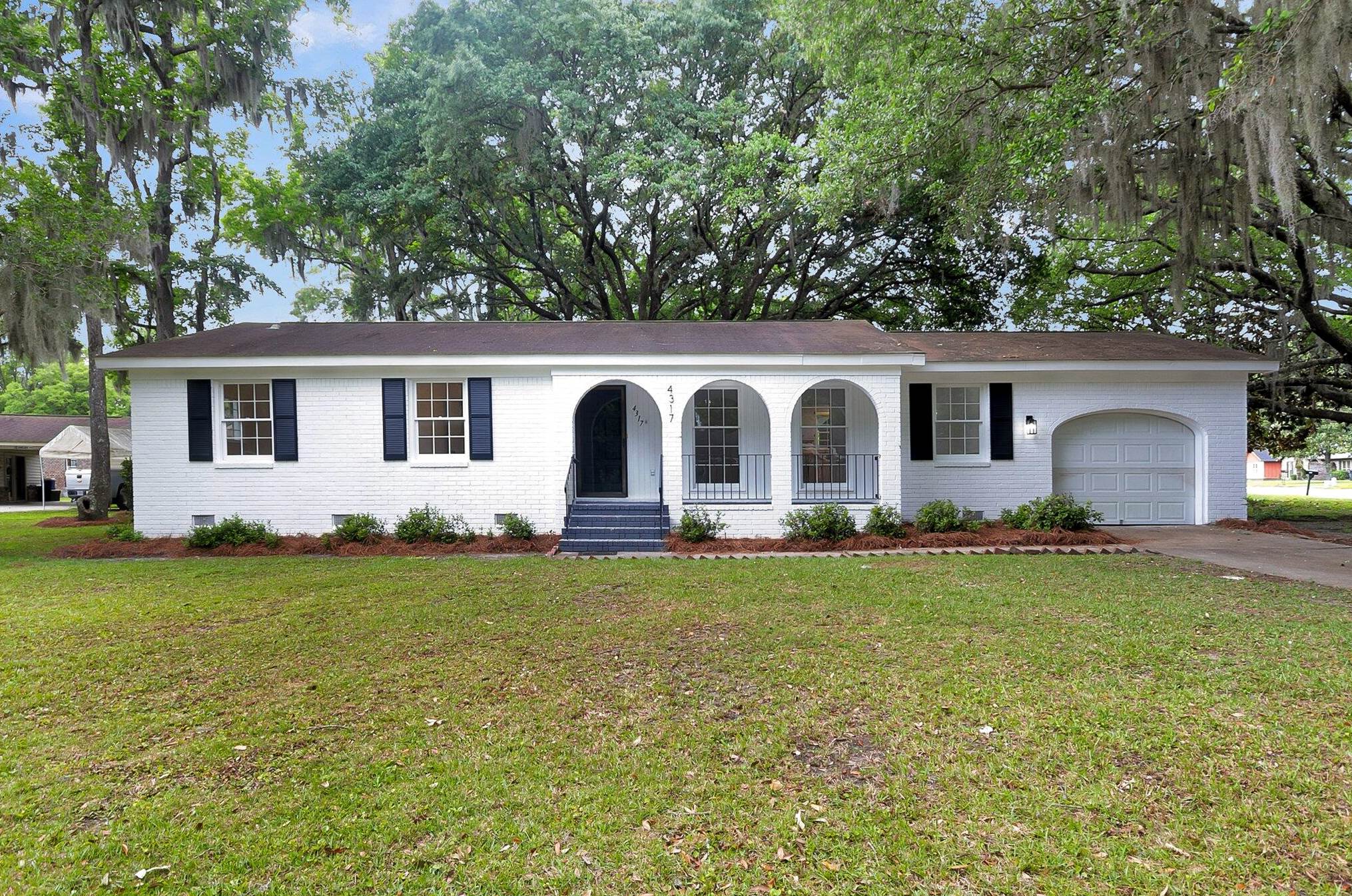 4317 Cheviot Dr, Charleston SC  29418-5204 exterior