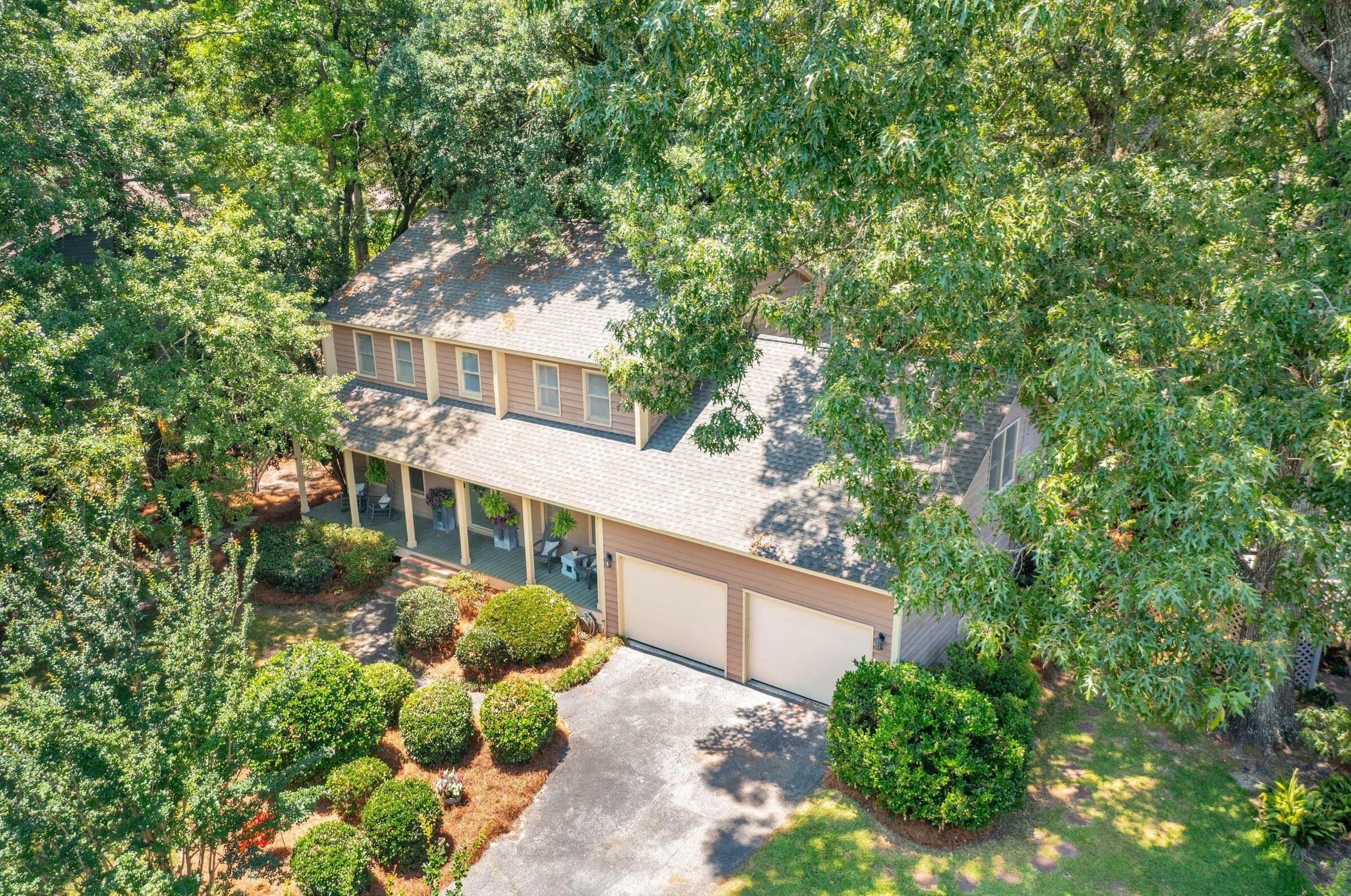 16 Arabian Dr, Charleston SC  29407-9678 exterior