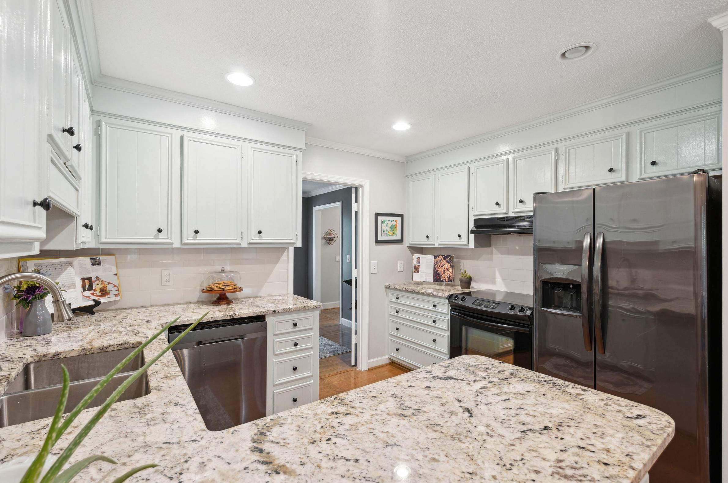 16 Arabian Dr, Charleston SC  29407-9678 exterior