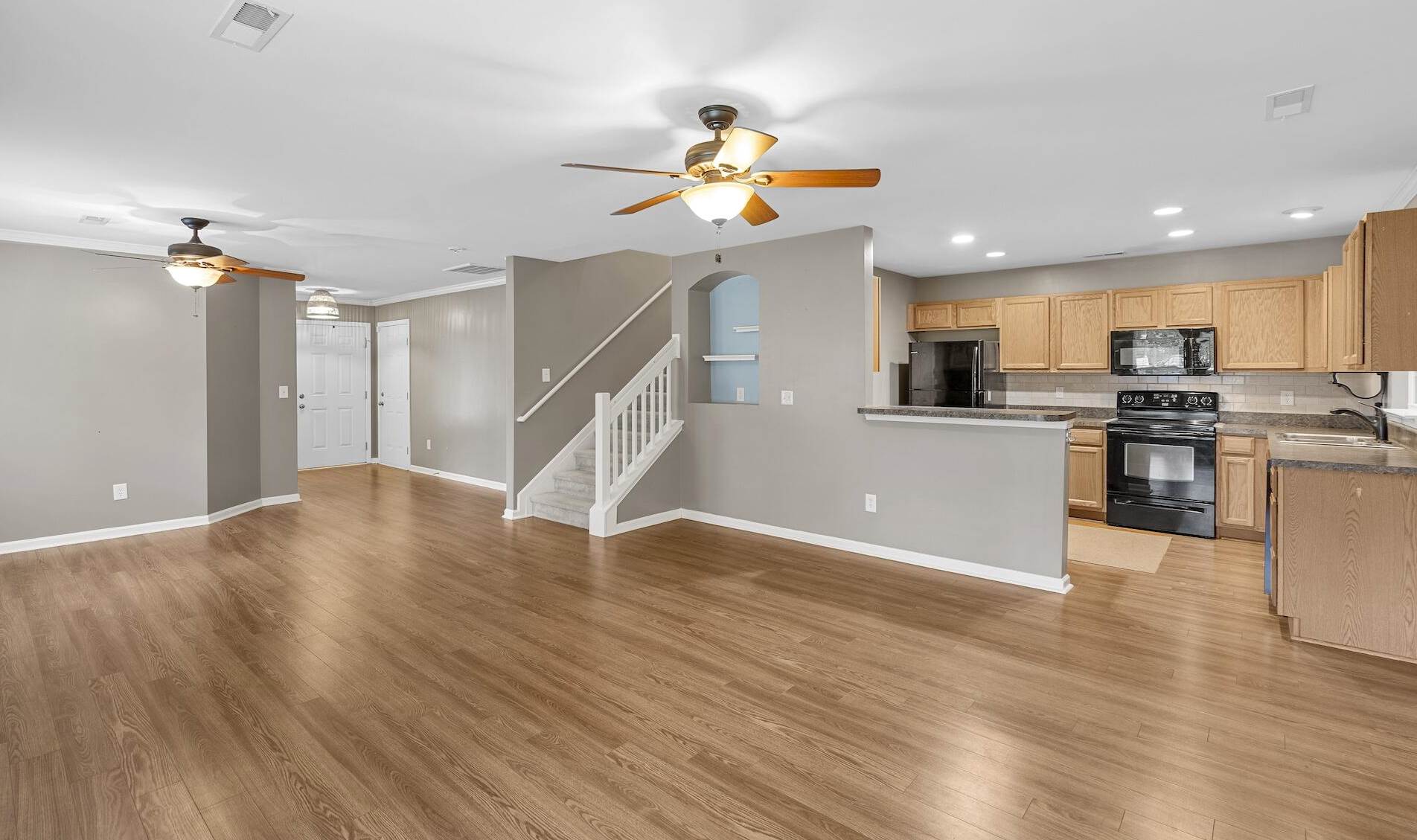 201 Jackson St, Charleston SC 29445-4701 exterior