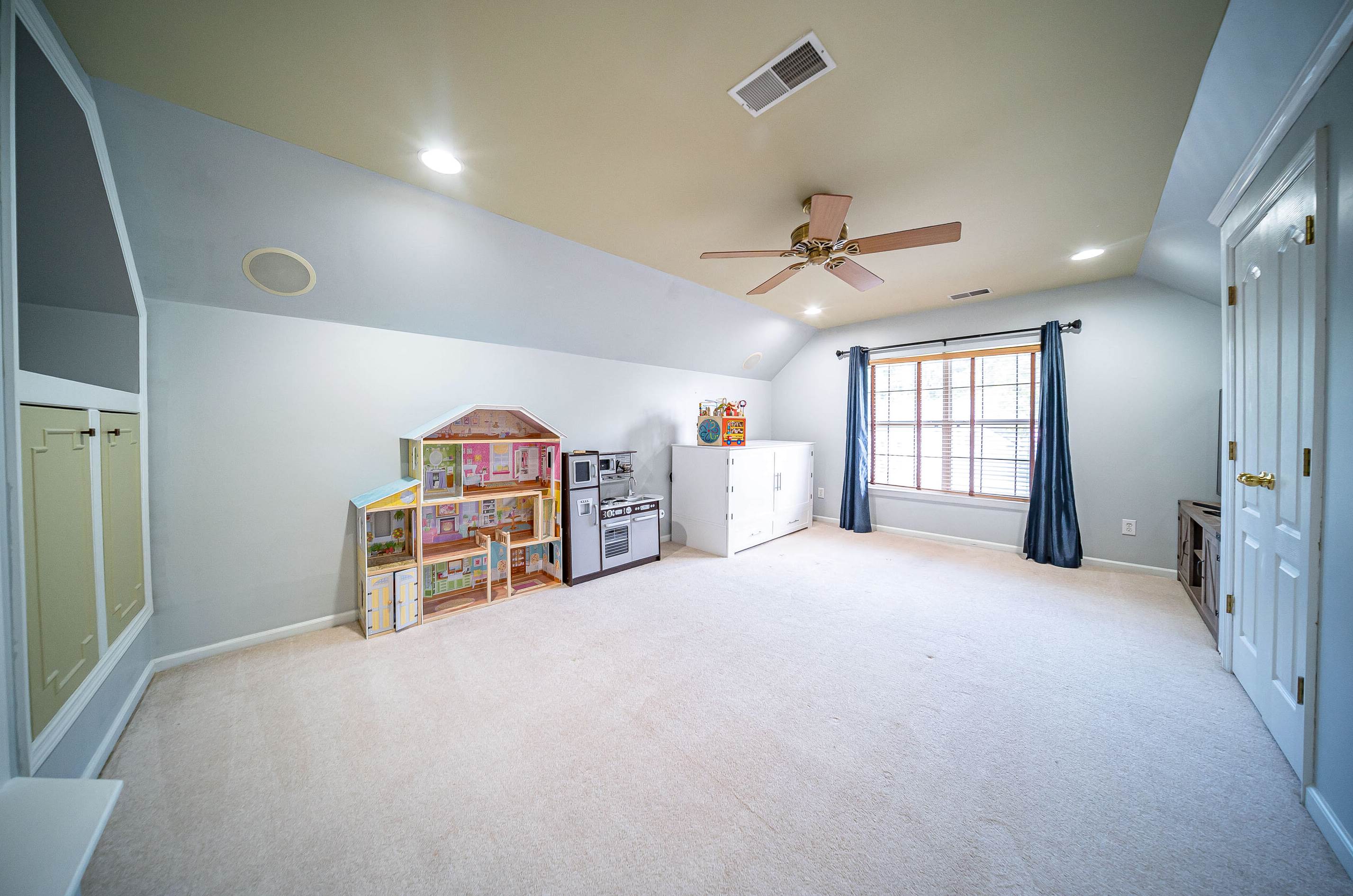 421 Blue Jasmine Ln, Charleston SC 29414-9060 exterior