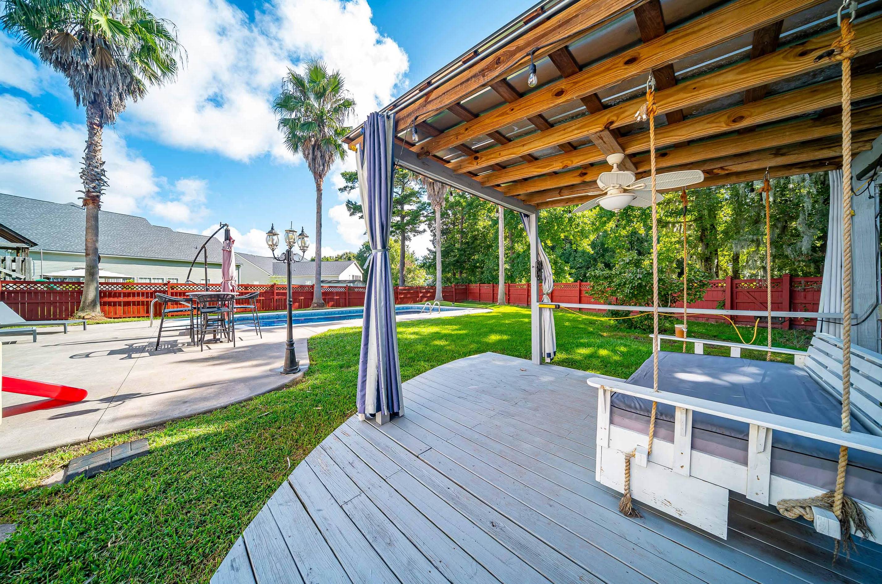 421 Blue Jasmine Ln, Charleston SC 29414-9060 exterior