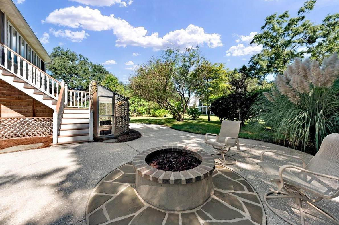 234 Ashmont Dr, Charleston SC 29492-7811 exterior