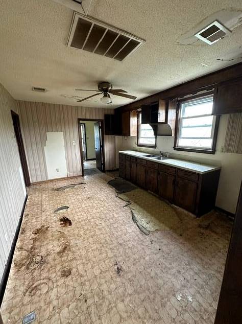 1806 Calvert St, Charleston SC 29405-8020 exterior