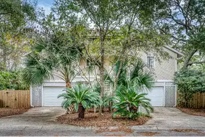 317 Hudson Avenue W, Folly Beach, SC 29439 - Photo 1