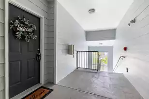 1300 Park W Blvd, Mount Pleasant, SC 29466 - Photo 1