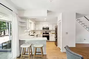 1237 Llewellyn Rd, Mount Pleasant, SC 29464 - Photo 9