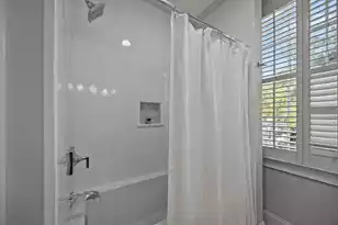 34 Pinckney St, Charleston, SC 29401 - Photo 33