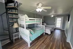 1049 Island Ct, Summerton, SC 29148 - Photo 11