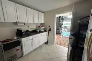 1049 Island Ct, Summerton, SC 29148 - Photo 17