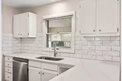 298 Summerset Lane, Summerville, SC 29483 - Photo 9