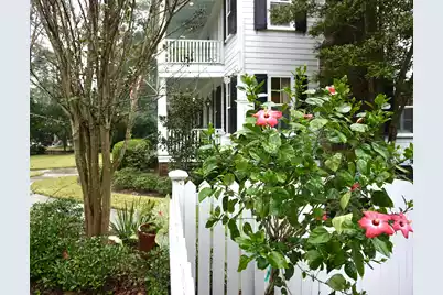 114 Carolina Avenue E, Summerville, SC 29483 - Photo 1