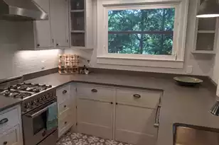 36 Charlotte St, Charleston, SC 29403 - Photo 9