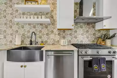 184 Ashley Avenue, Charleston, SC 29403 - Photo 17