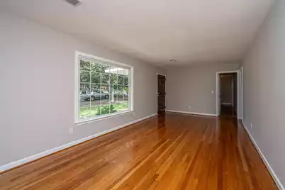 5823 Lakeview Drive, Hanahan, SC 29410 - Photo 5