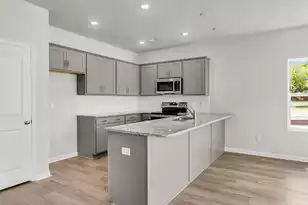 1001 Par Three Ct, Manning, SC 29102 - Photo 5