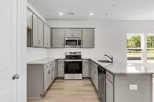 1001 Par Three Ct, Manning, SC 29102 - Photo 3