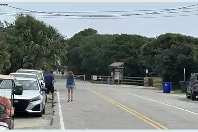 1736 Ashley Avenue E, Folly Beach, SC 29439 - Photo 35