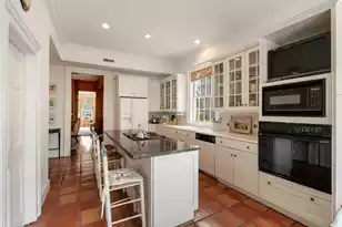 16 Trumbo St, Charleston, SC 29401 - Photo 13