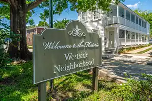 200 Fishburne St, Charleston, SC 29403 - Photo 1