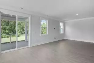 135 Lilac Grv Wy, Summerville, SC 29486 - Photo 11