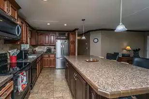 725 Hildebrand Dr, Bonneau, SC 29431 - Photo 3