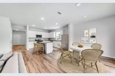 725 Meadowbrook Lane, Summerville, SC 29486 - Photo 3