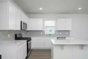 755 Meadowbrook Ln, Summerville, SC 29486 - Photo 5