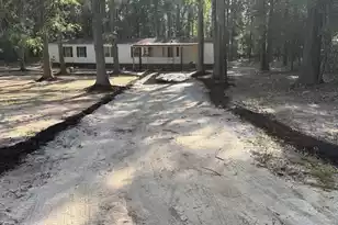 1217 Birch Dr, Summerton, SC 29148 - Photo 3