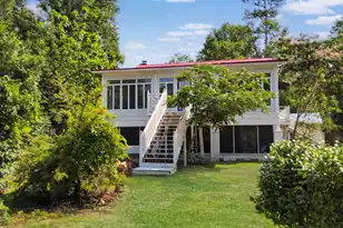 1201 Crescent Dr, Summerton, SC 29148 - Photo 1