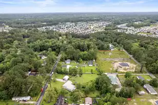 245 Lake Dr, Summerville, SC 29483 - Photo 5