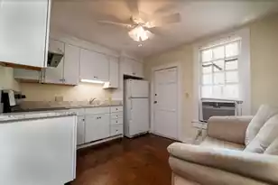 66 Smith St, Charleston, SC 29401 - Photo 5