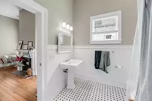 68 Vanderhorst St, Charleston, SC 29403 - Photo 23