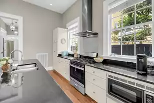 68 Vanderhorst St, Charleston, SC 29403 - Photo 7