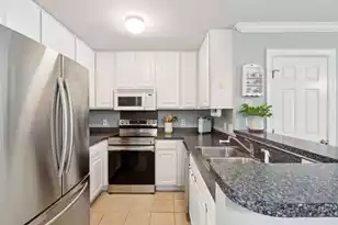 1678 Lauda Dr, Mount Pleasant, SC 29464 - Photo 11