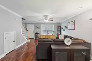 1678 Lauda Dr, Mount Pleasant, SC 29464 - Photo 9