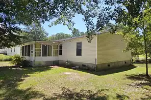 1075 Mockingbird Ln, Manning, SC 29102 - Photo 7