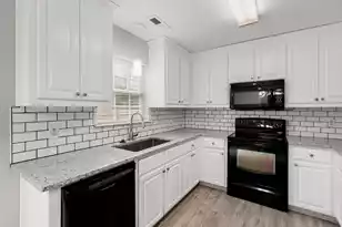 109 Wisteria Ct, Summerville, SC 29486 - Photo 11