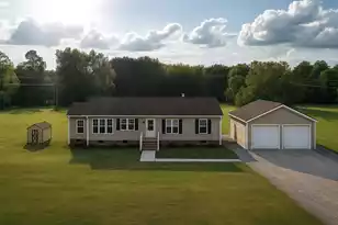 210 Belfast Ave, Holly Hill, SC 29059 - Photo 3