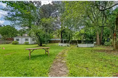 301 Richardson Avenue E, Summerville, SC 29483 - Photo 89