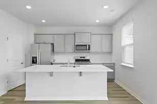 1070 Forrest Crk Dr, Summerville, SC 29483 - Photo 7