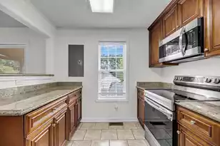 100 Trescott Ct, Summerville, SC 29486 - Photo 13