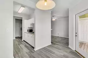 1833 Chatelain Way, Mount Pleasant, SC 29464 - Photo 9