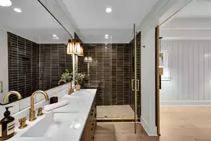 1452 Glencoe Dr, Mount Pleasant, SC 29464 - Photo 9