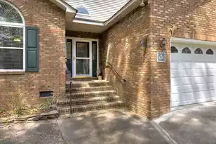 824 Bentwood Cir, Manning, SC 29102 - Photo 9